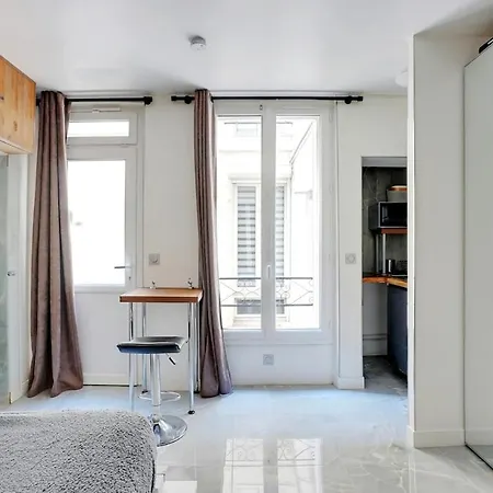 Cozy 2p Batignolles Lägenhet *
